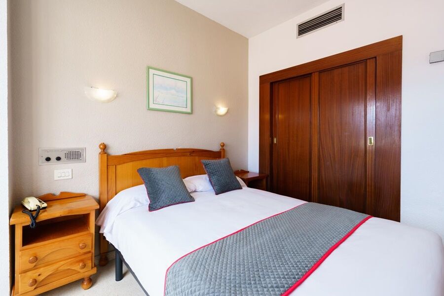 Oyo Hotel Costa Andaluza Motril Esterno foto