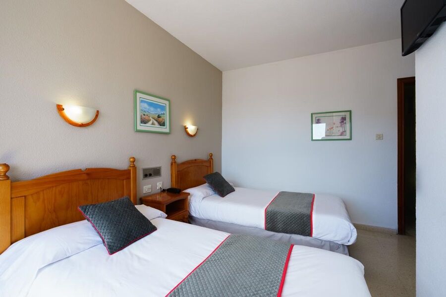 Oyo Hotel Costa Andaluza Motril Esterno foto